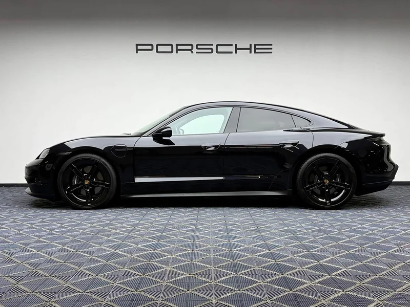 Porsche Taycan — фото 11