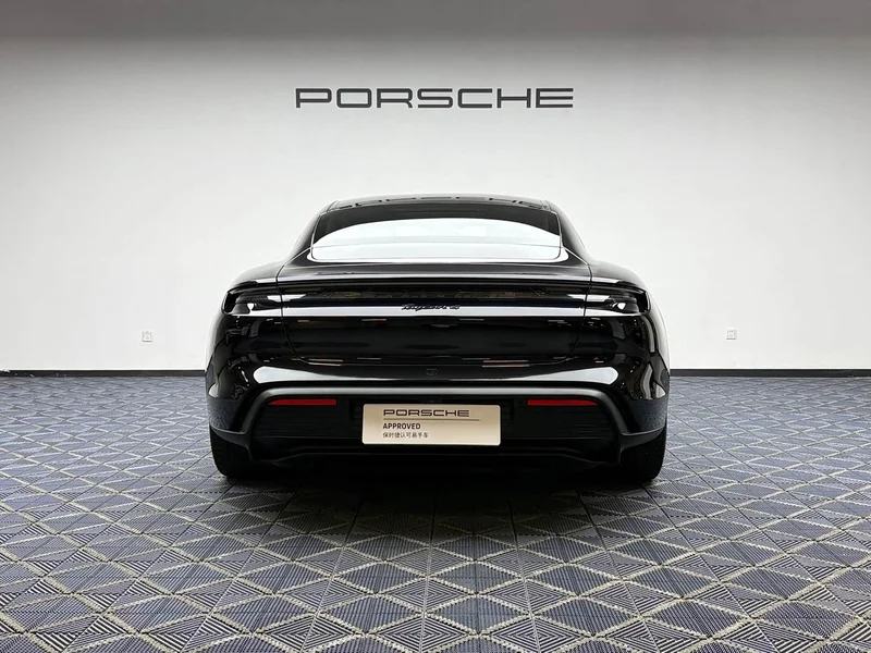 Porsche Taycan — фото 8