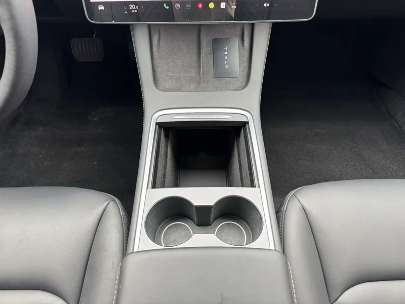 Tesla Model 3 — фото 21