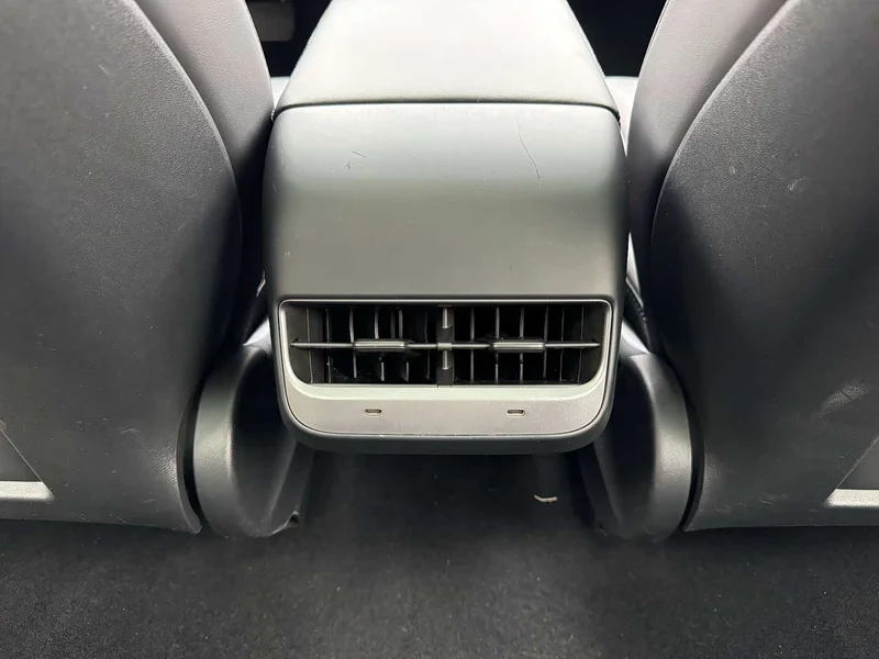 Tesla Model 3 — фото 22