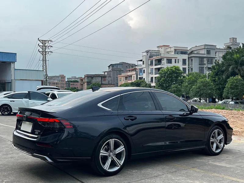 Honda Accord — фото 7