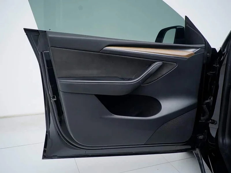 Tesla Model Y — фото 14