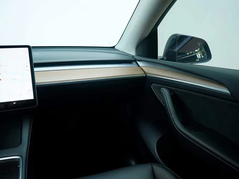 Tesla Model Y — фото 17