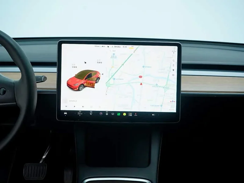 Tesla Model Y — фото 18