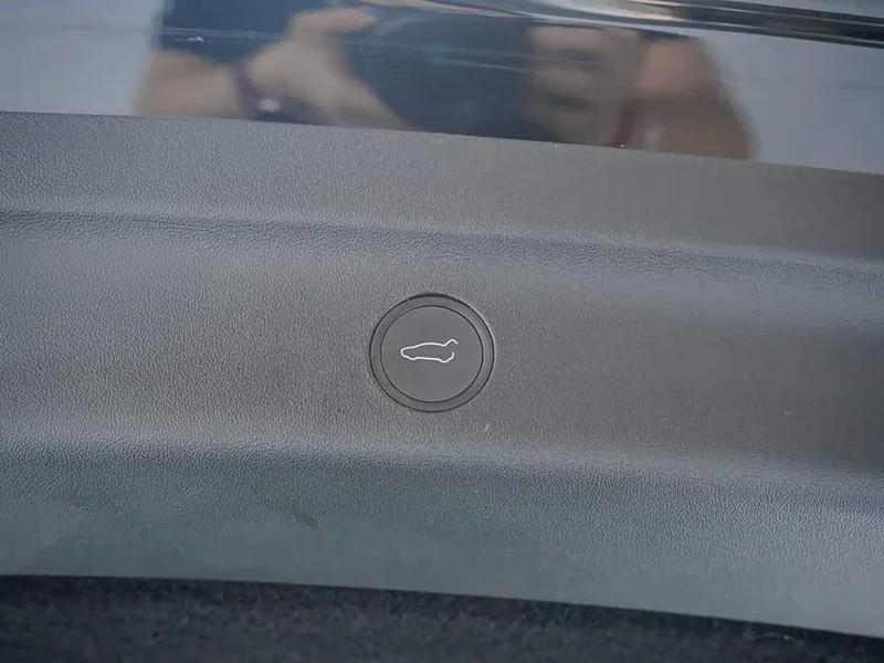 Tesla Model Y — фото 19