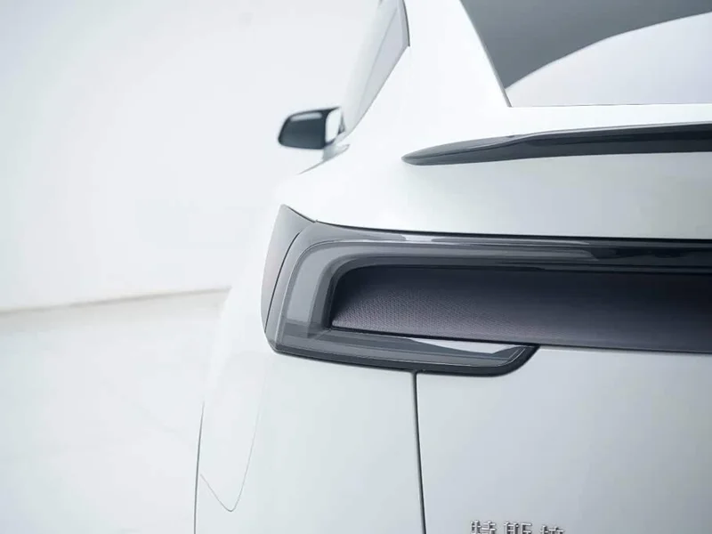 Tesla Model Y — фото 13