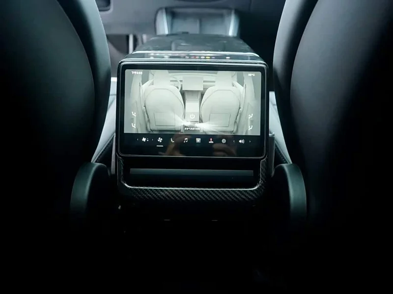 Tesla Model Y — фото 19