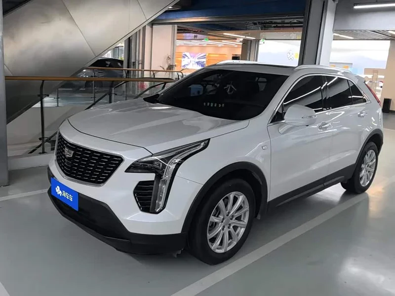Cadillac XT4 — фото 1