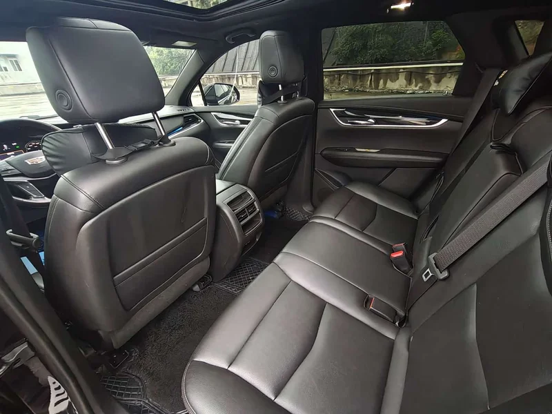 Cadillac XT5 — фото 16