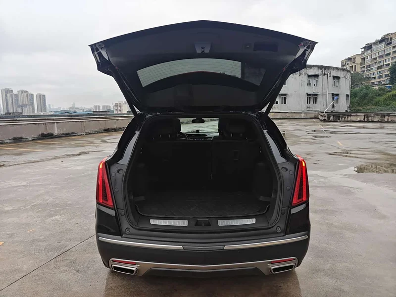 Cadillac XT5 — фото 18