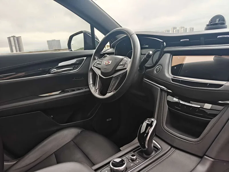 Cadillac XT5 — фото 24