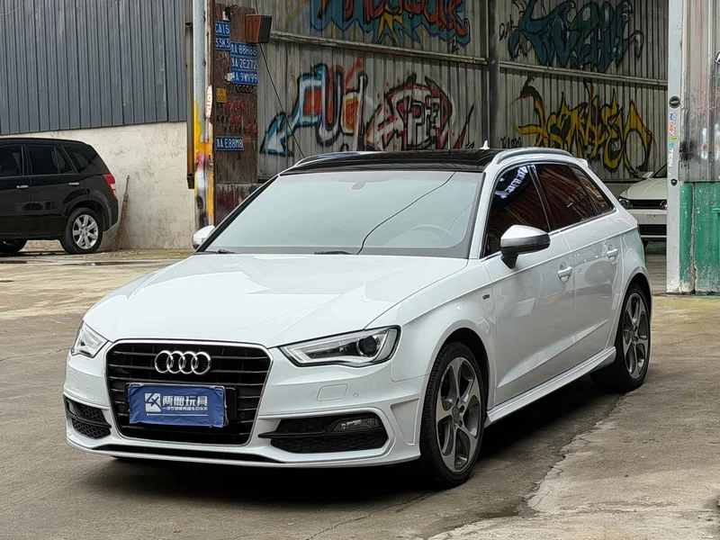 Audi A3 — фото 1