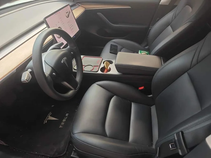 Tesla Model 3 — фото 11