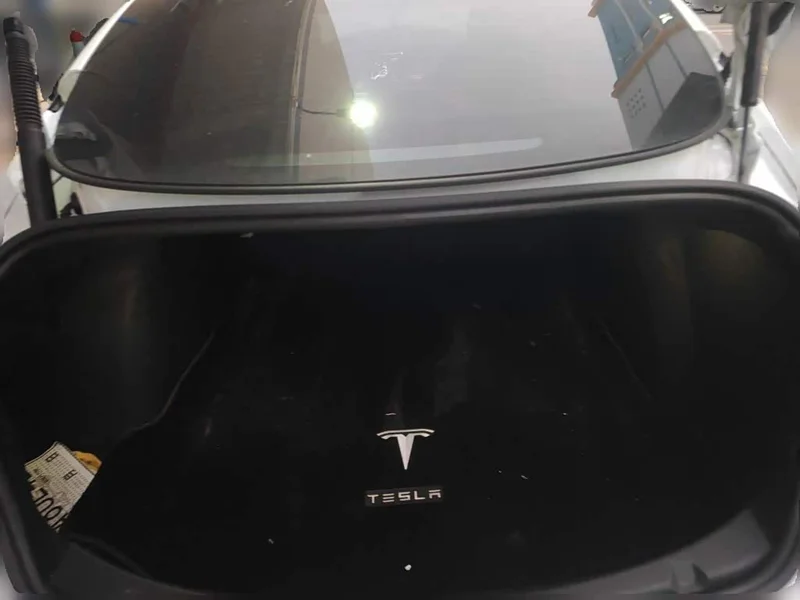 Tesla Model 3 — фото 15