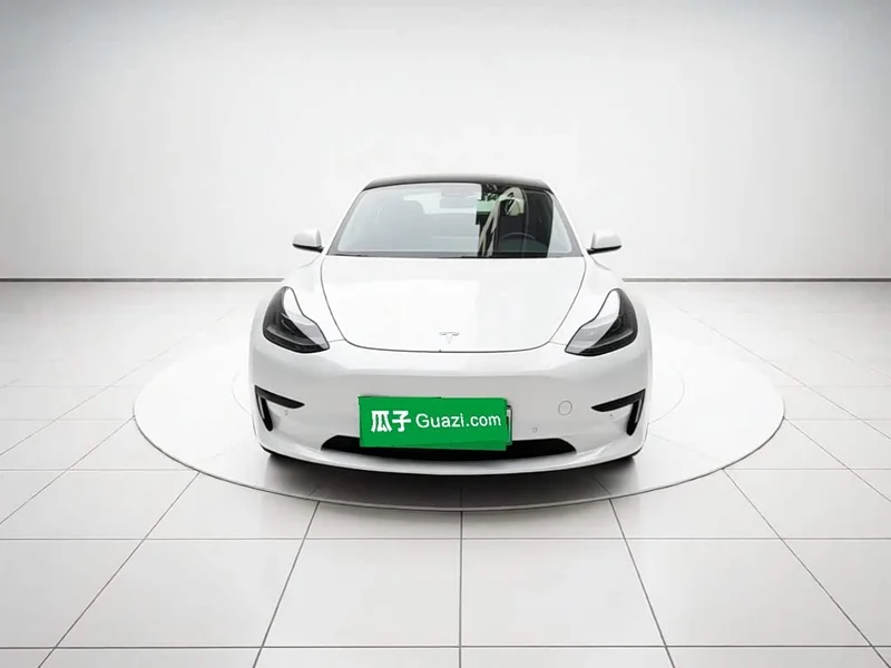 Tesla Model 3 — фото 2