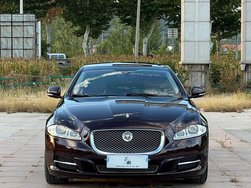 Jaguar XJ — фото 2