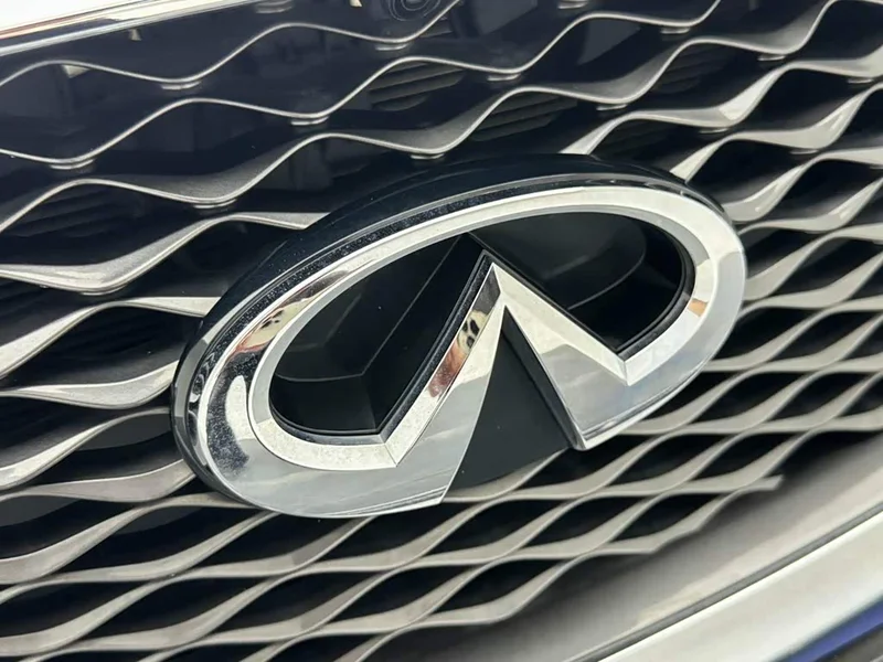 Infiniti Q50L — фото 27