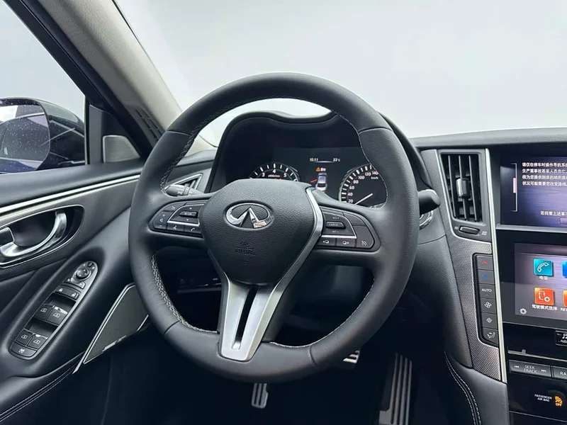 Infiniti Q50L — фото 29