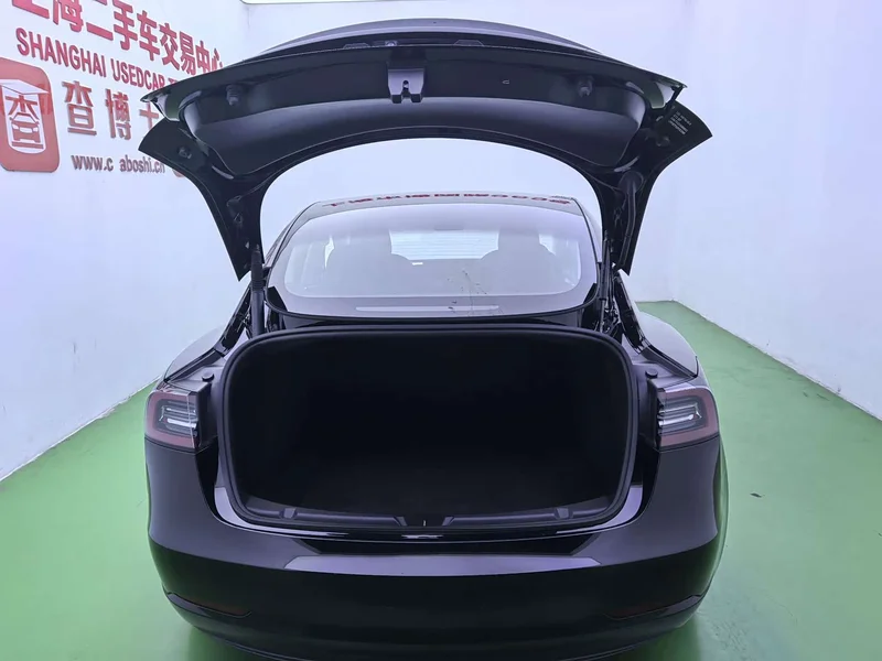 Tesla Model 3 — фото 13