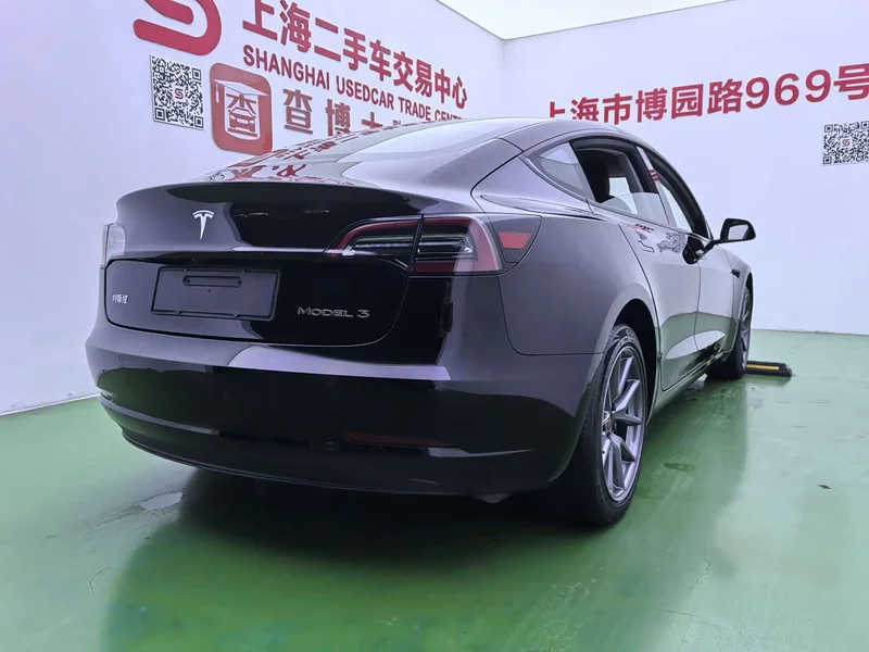 Tesla Model 3 — фото 16