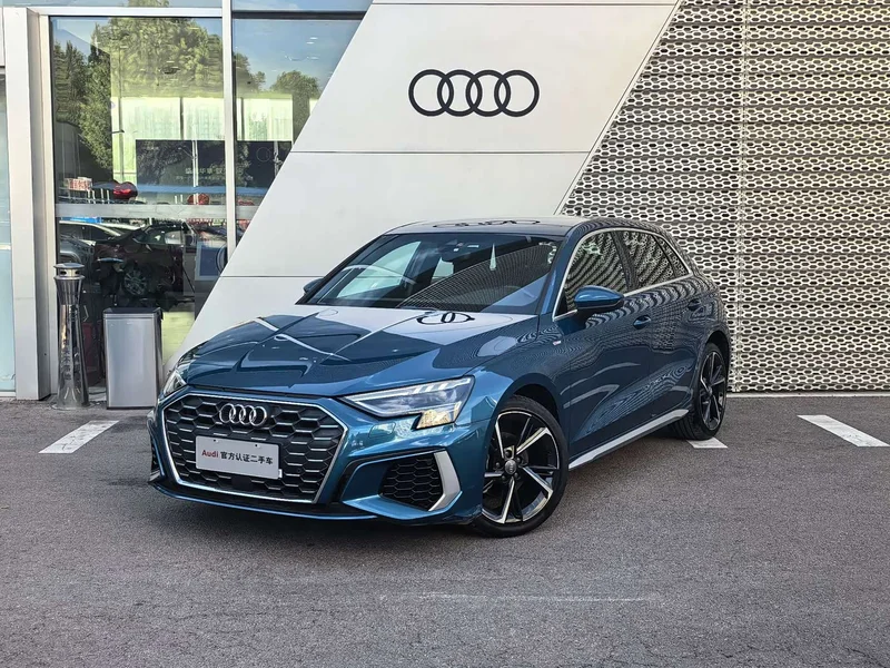 Audi A3 — фото 1