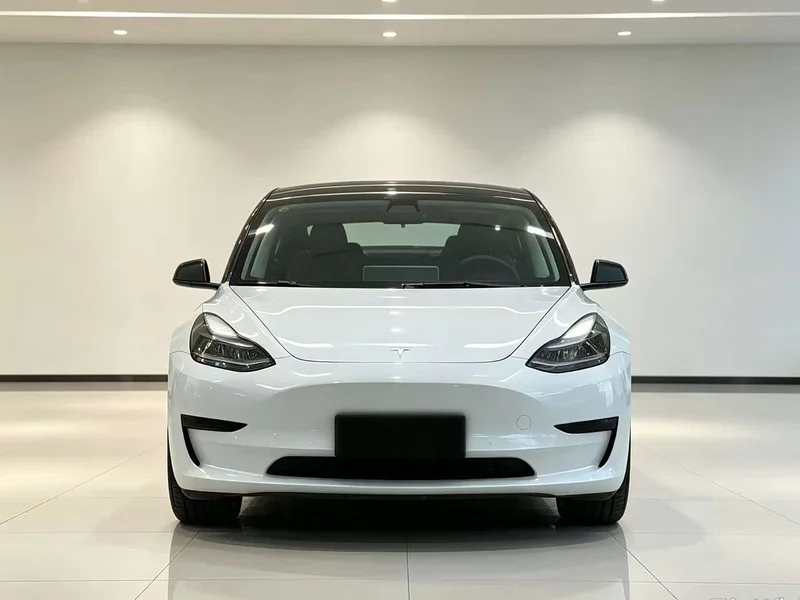 Tesla Model 3 — фото 2