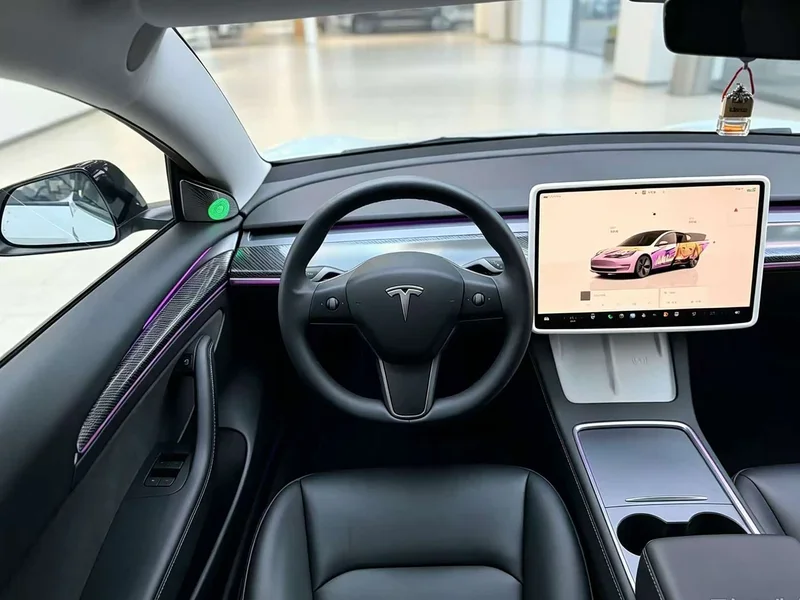 Tesla Model 3 — фото 5