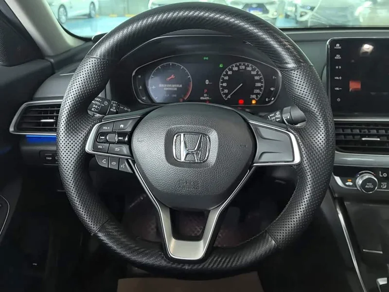 Honda Accord — фото 15