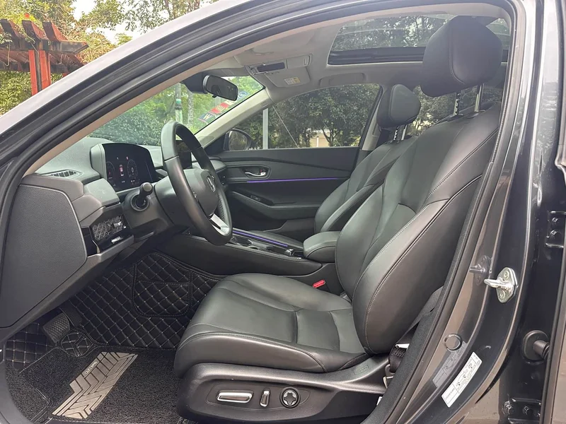 Honda Accord — фото 11