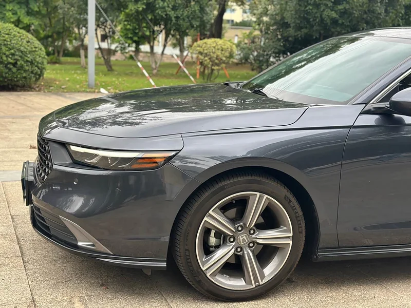 Honda Accord — фото 10