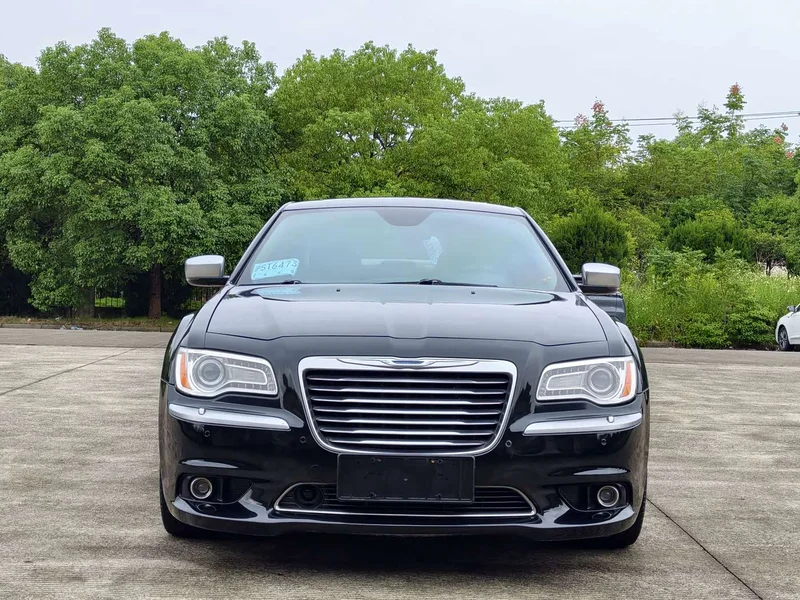 Chrysler 300C — фото 2