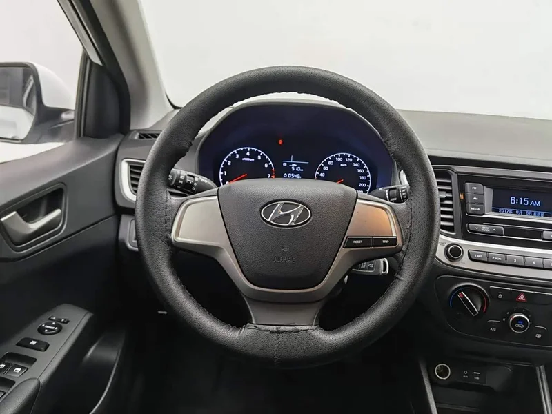 Hyundai Solaris — фото 11