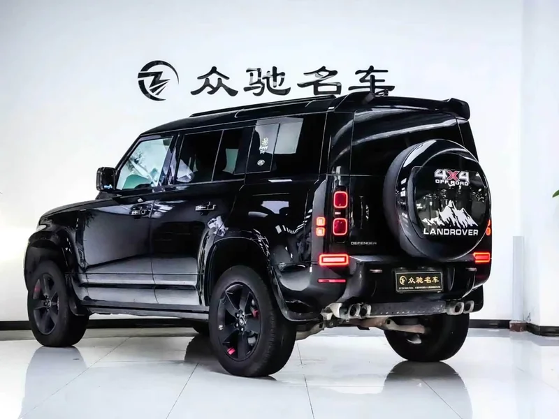 Land Rover Defender — фото 12