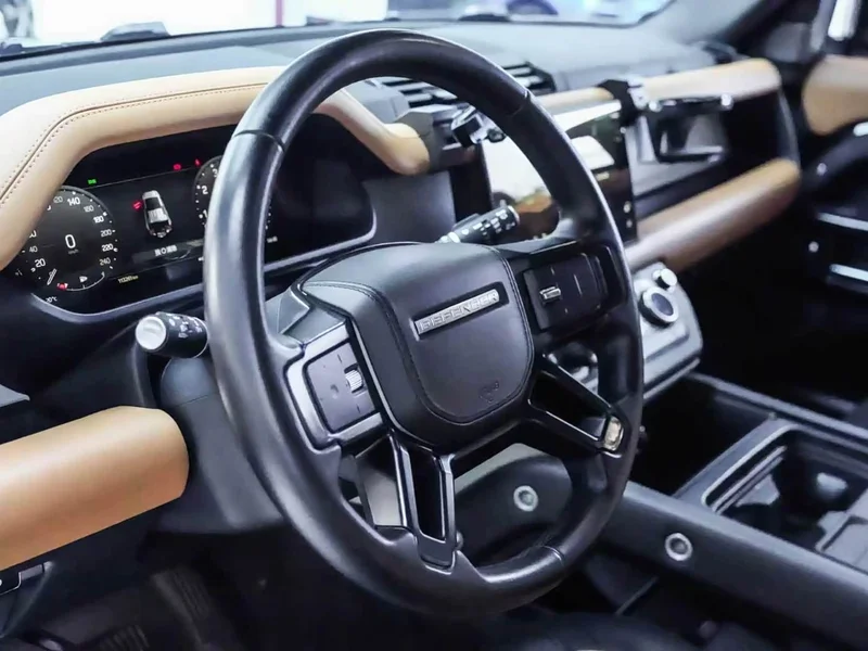 Land Rover Defender — фото 6