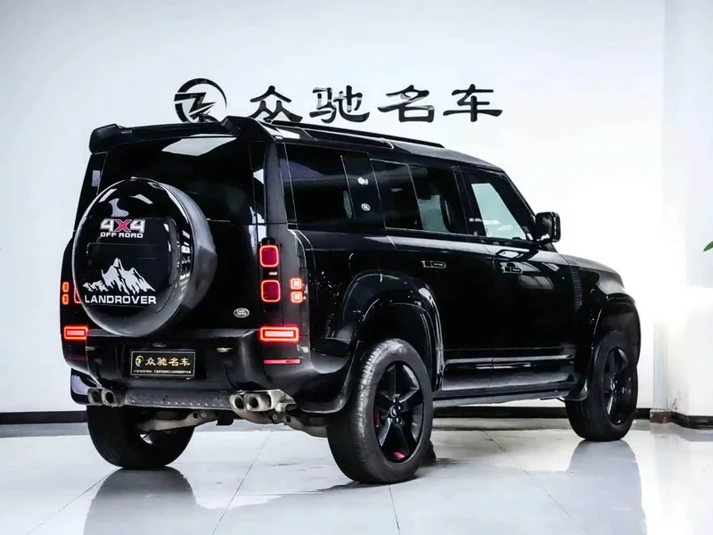 Land Rover Defender — фото 10