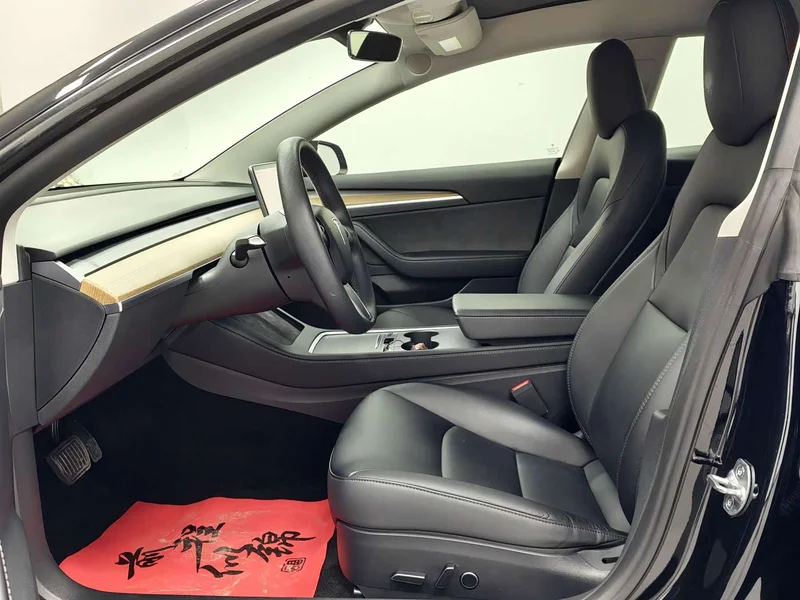 Tesla Model 3 — фото 13
