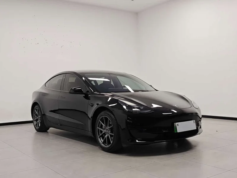 Tesla Model 3 — фото 3