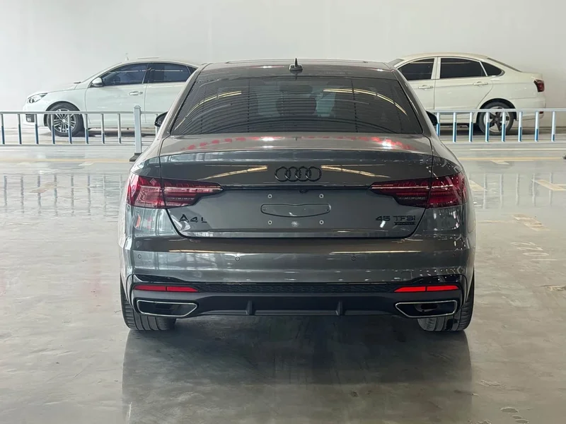 Audi A4L — фото 18