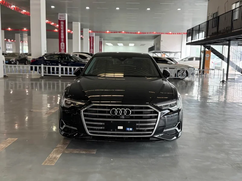 Audi A6L — фото 2