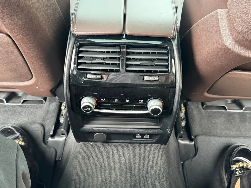 BMW 5-Series — фото 15