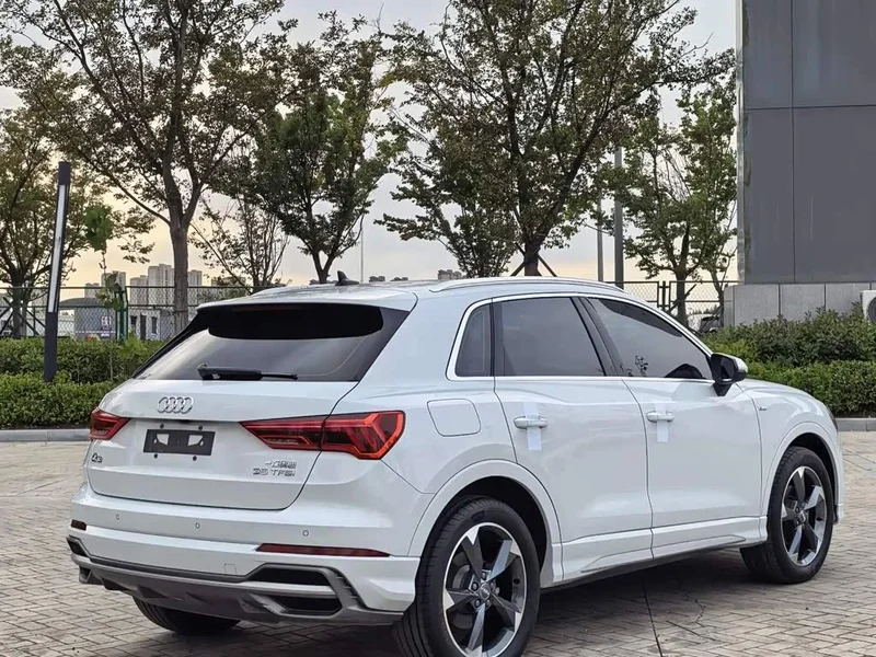 Audi Q3 — фото 11