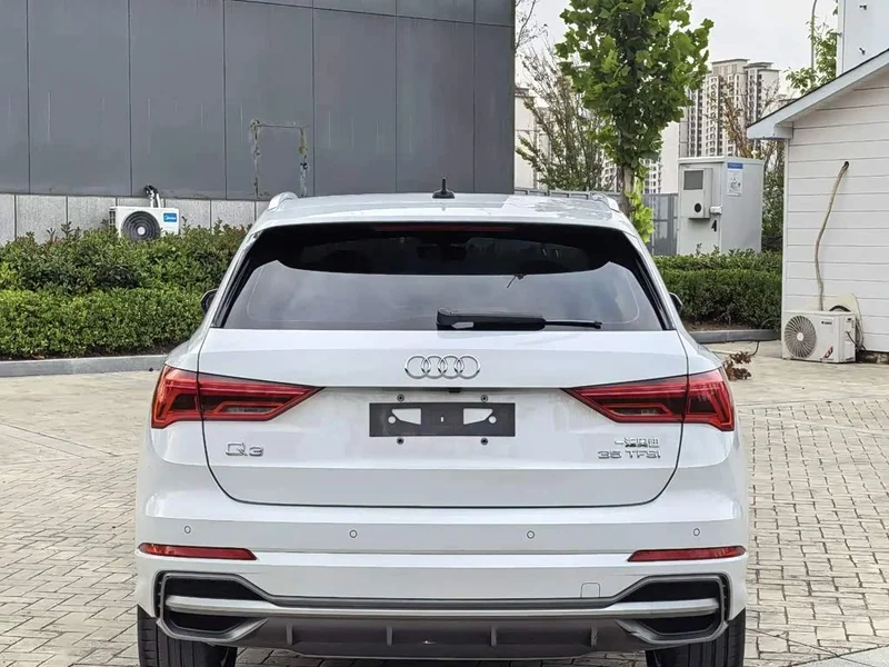 Audi Q3 — фото 10