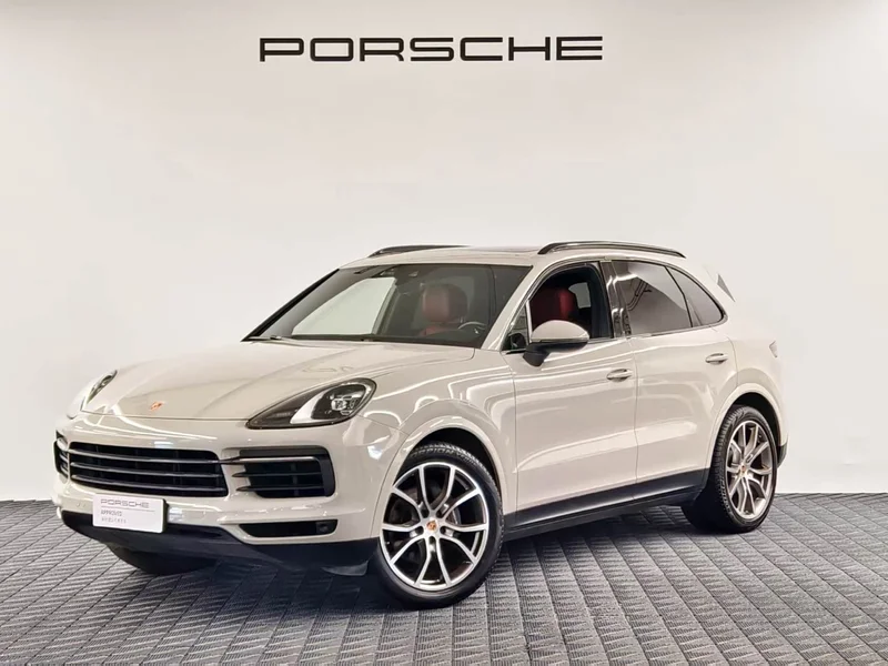 Porsche Cayenne — фото 1
