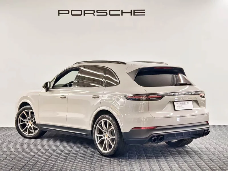 Porsche Cayenne — фото 7
