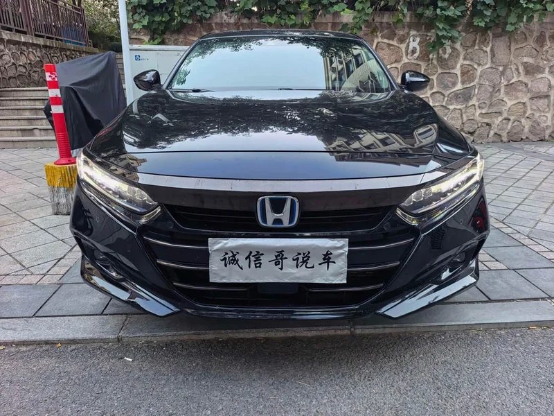 Honda Accord — фото 2