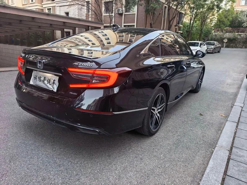 Honda Accord — фото 7