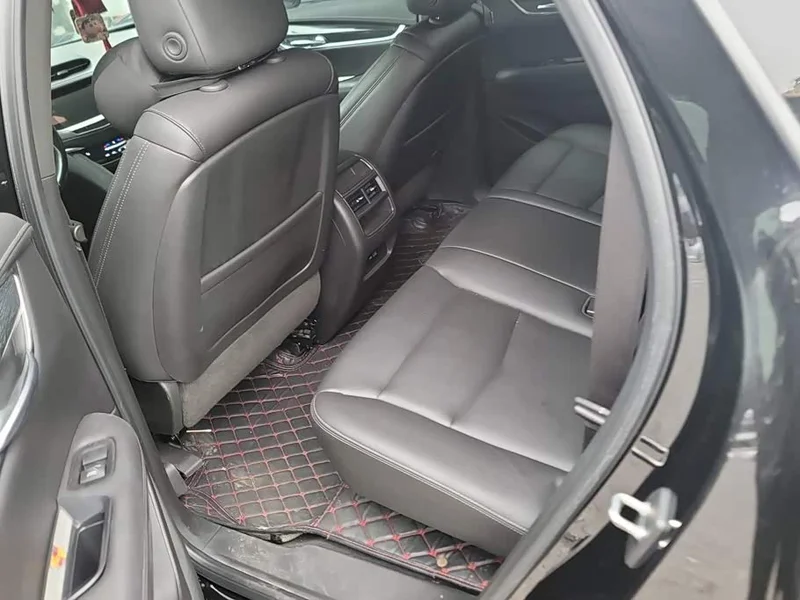 Cadillac XT5 — фото 11