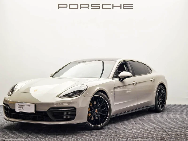 Porsche Panamera — фото 1