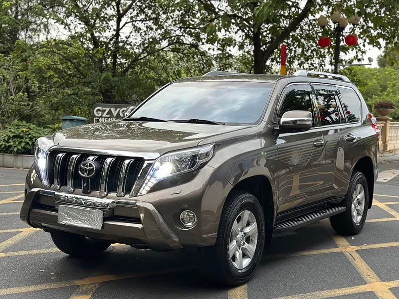 Toyota Prado (Imported) — фото 1