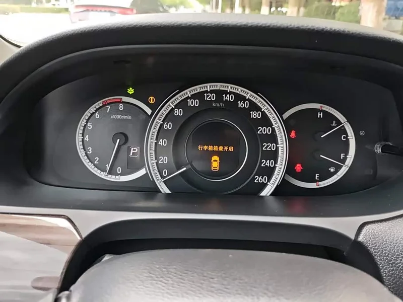 Honda Accord — фото 14